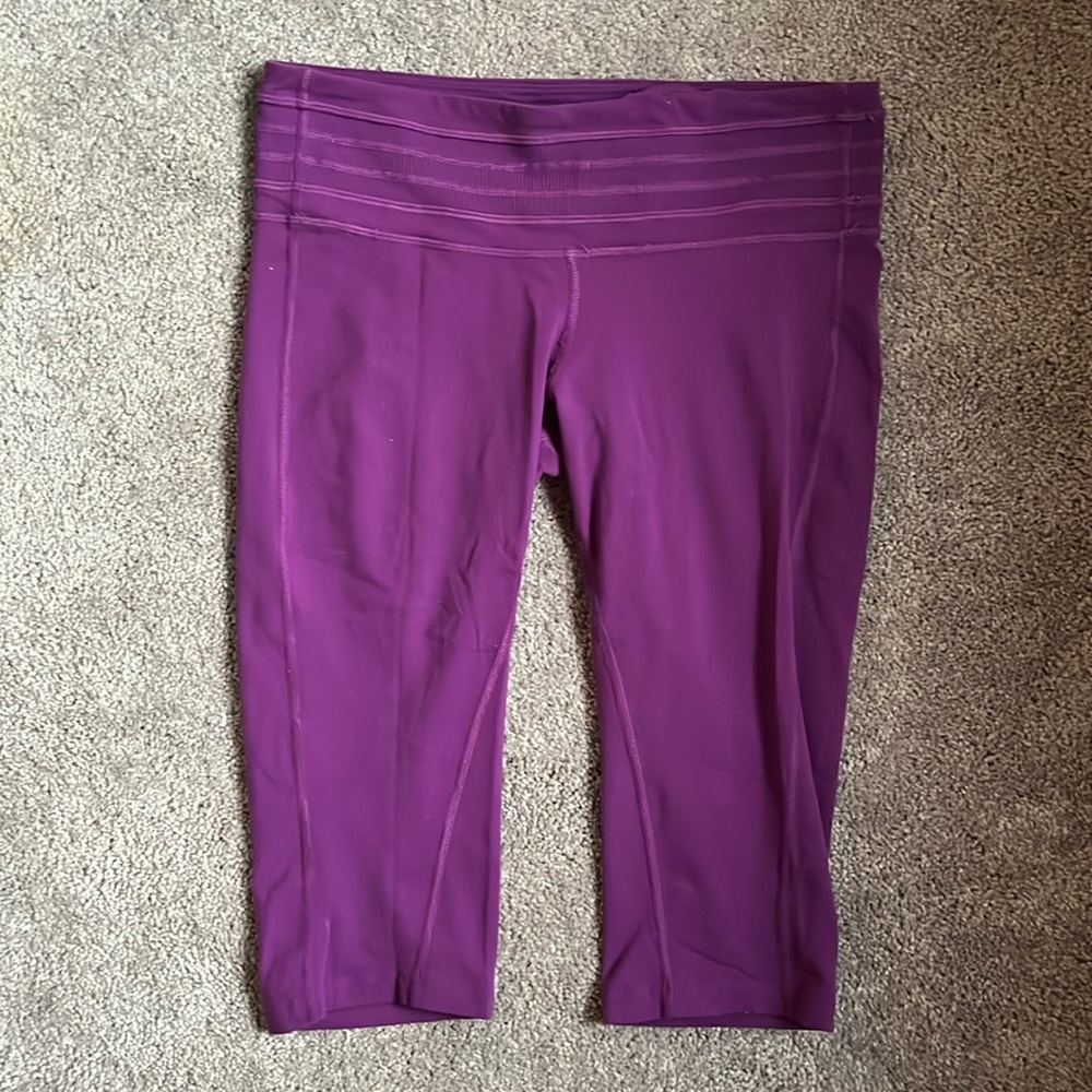 Prana capri yoga pants in purple.